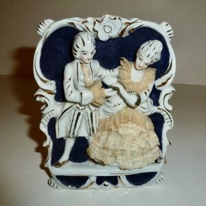 VINTAGE SONSCO JAPAN PORCELAIN VICTORIAN DANCING COURTING COUPLE WALL PLAQUE